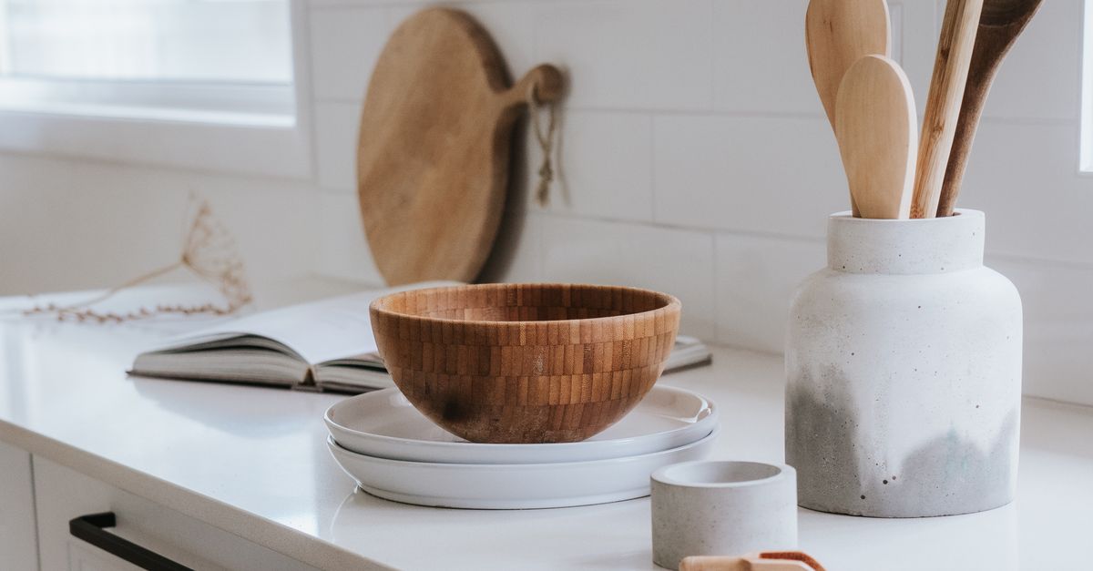 How to Tackle Oil Stains on Kitchen Surfaces